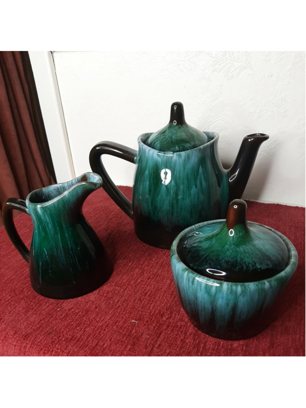 Blue Mountain Teapot Sugar And Creamer Set